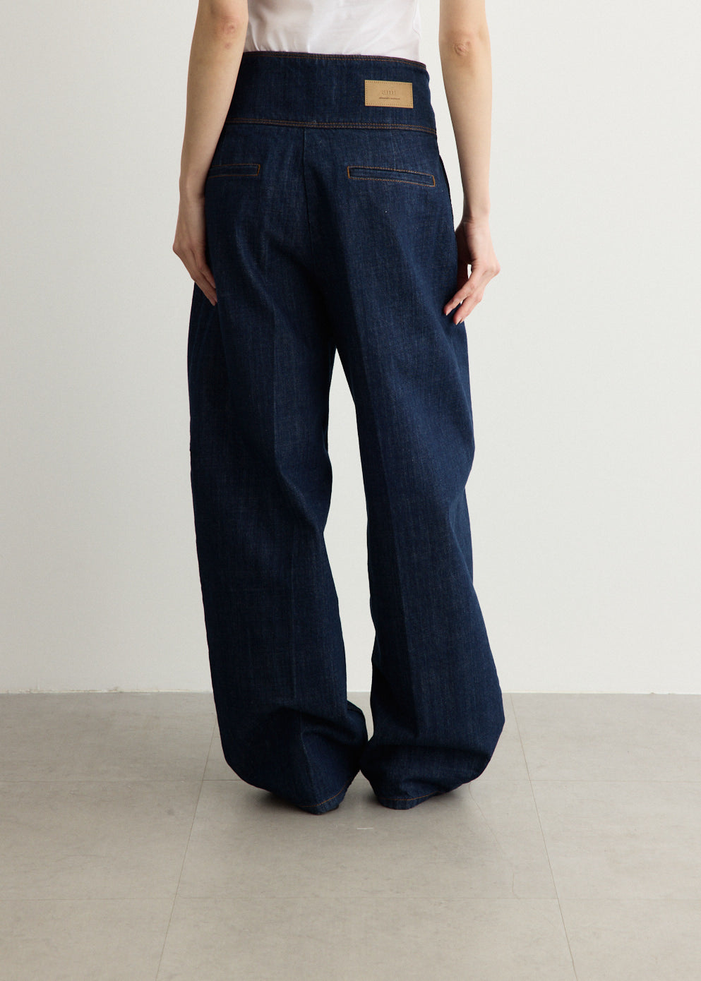 Wrapped Belted Balloon Fit Jeans
