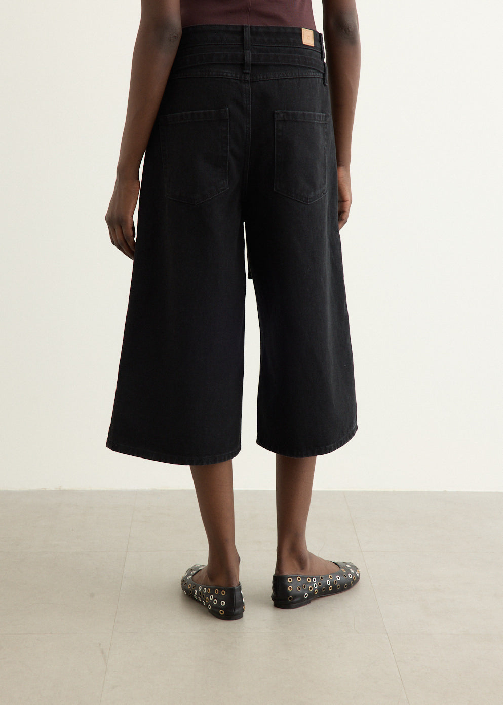 Incu Exclusive Bermuda Denim Pants