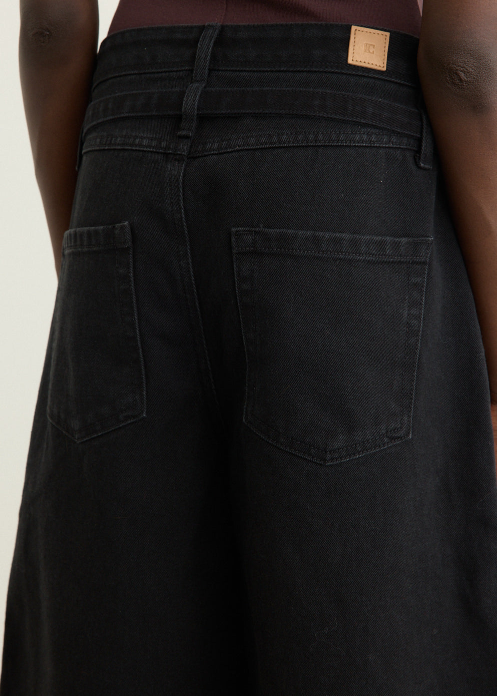 Incu Exclusive Bermuda Denim Pants