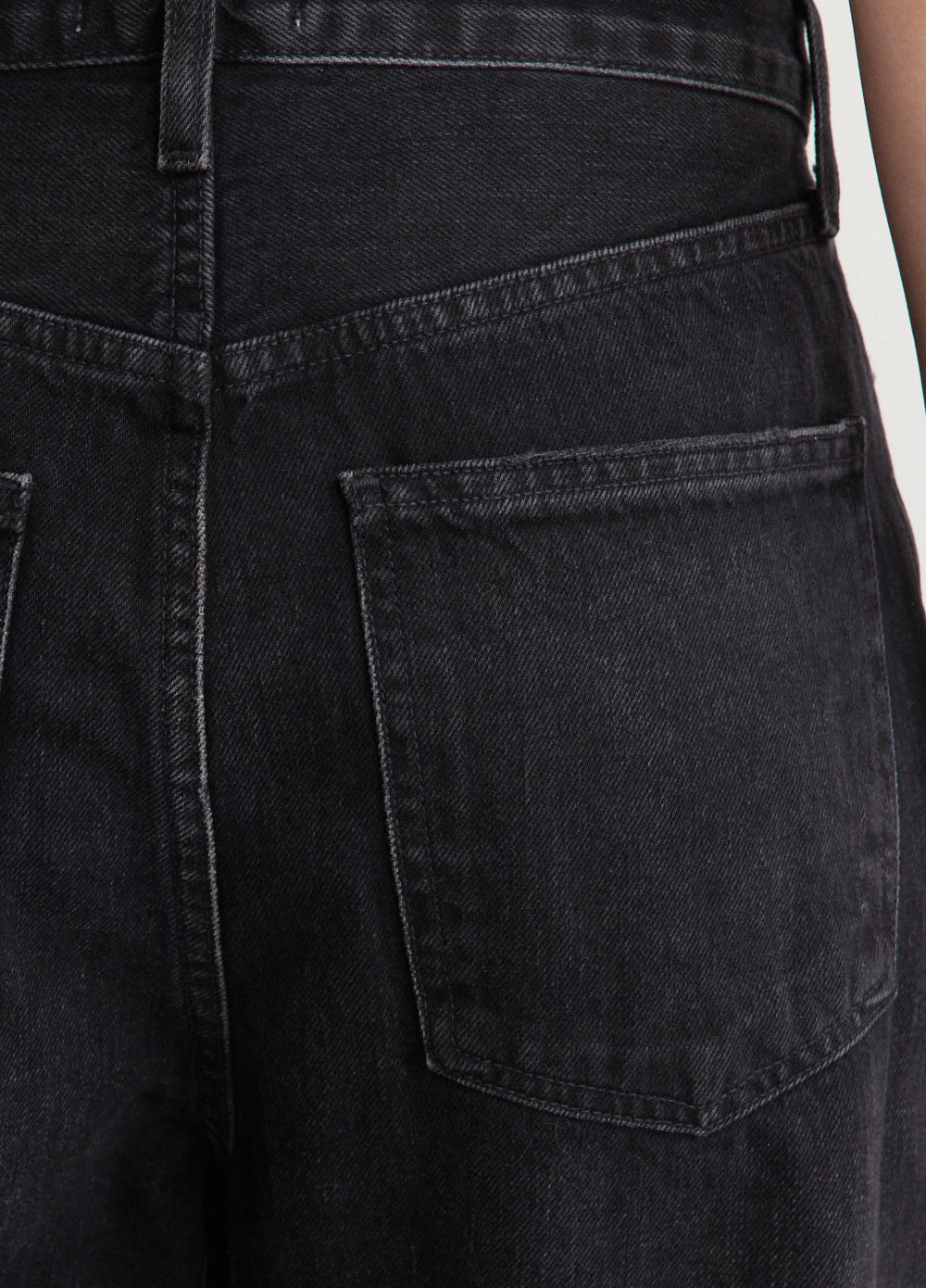90's Mid Rise Straight Jeans