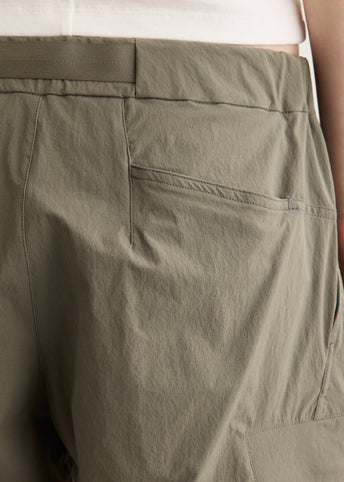 Leutia Pant