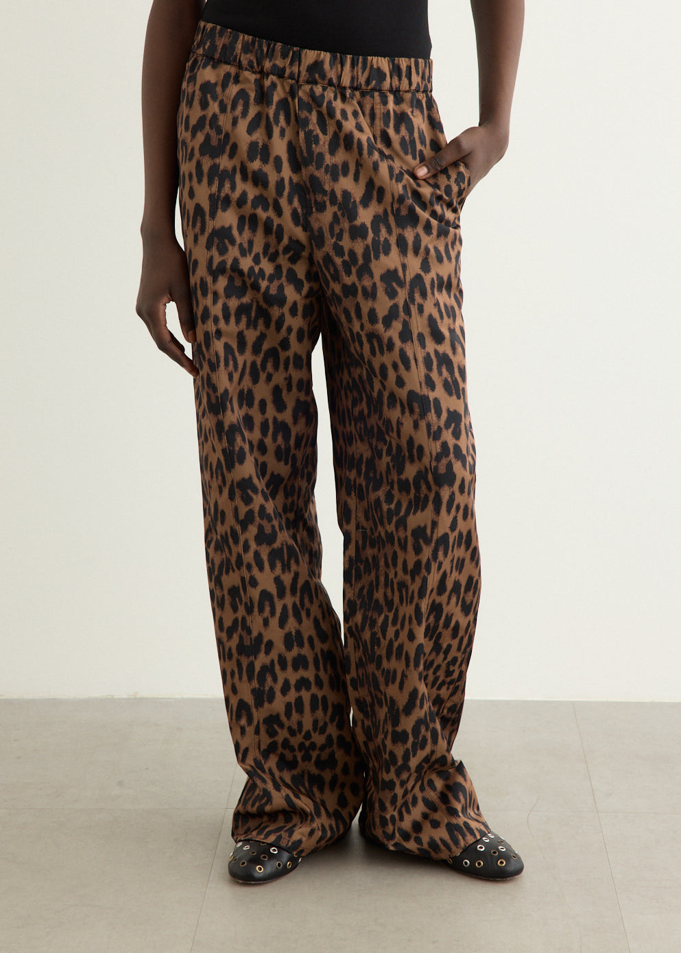 Nivia Pants