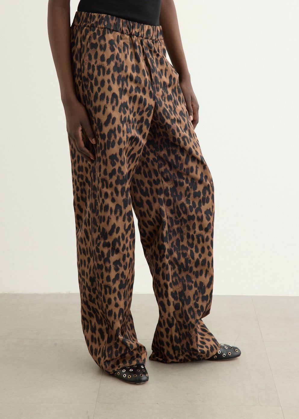 Nivia Pants