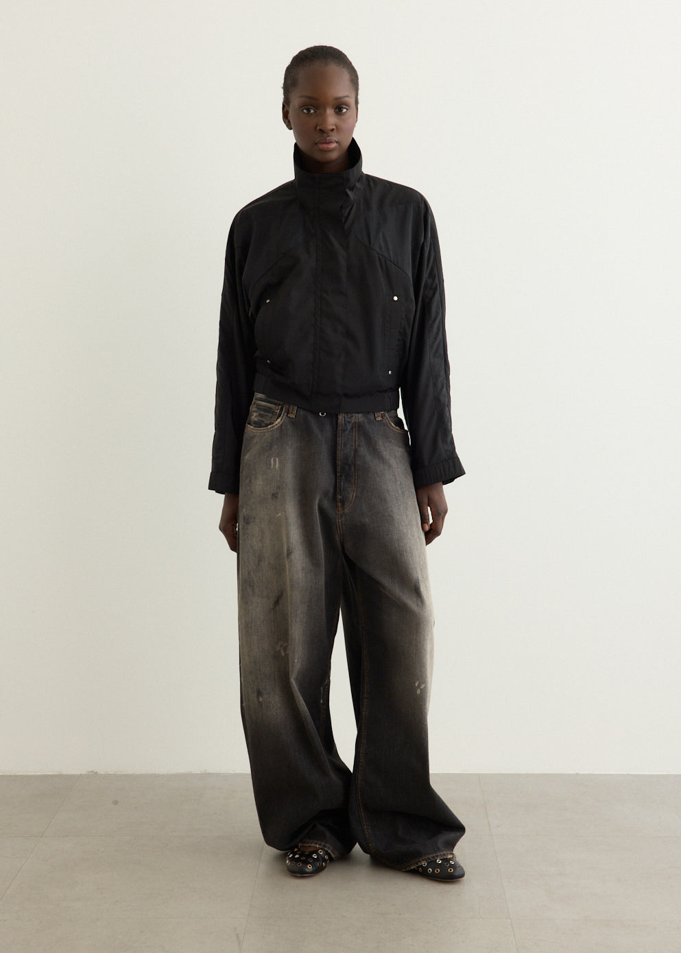 Incu Exclusive Contrast Zip-Up Short Jacket