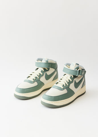 Air force 1 light bone black mica green deals
