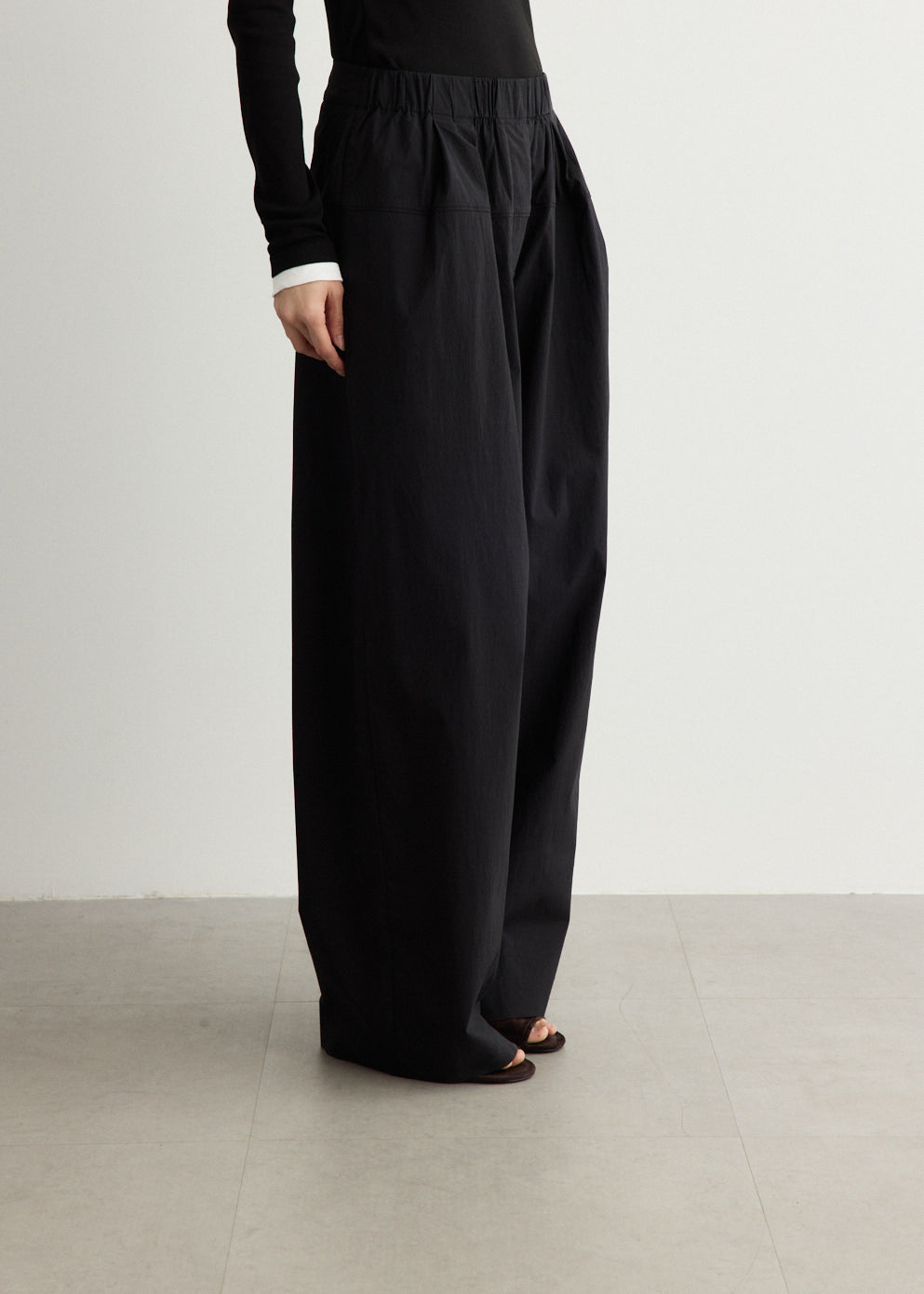 Relaxed Pleat Pants