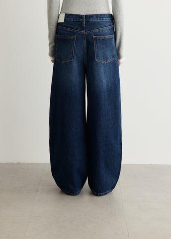Mid Rise Pleat Barrel Jeans