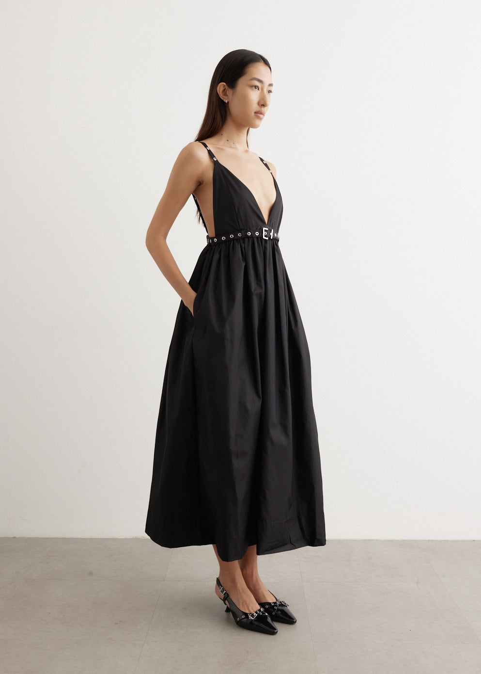 ワンピース Ganni SS25 DUCHESSE NYLON STRAP DRESS (W00306883 099) Duchesse Nylon Strap Dress