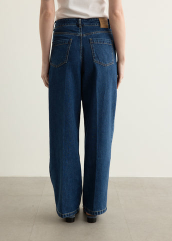 Pleated Jeans