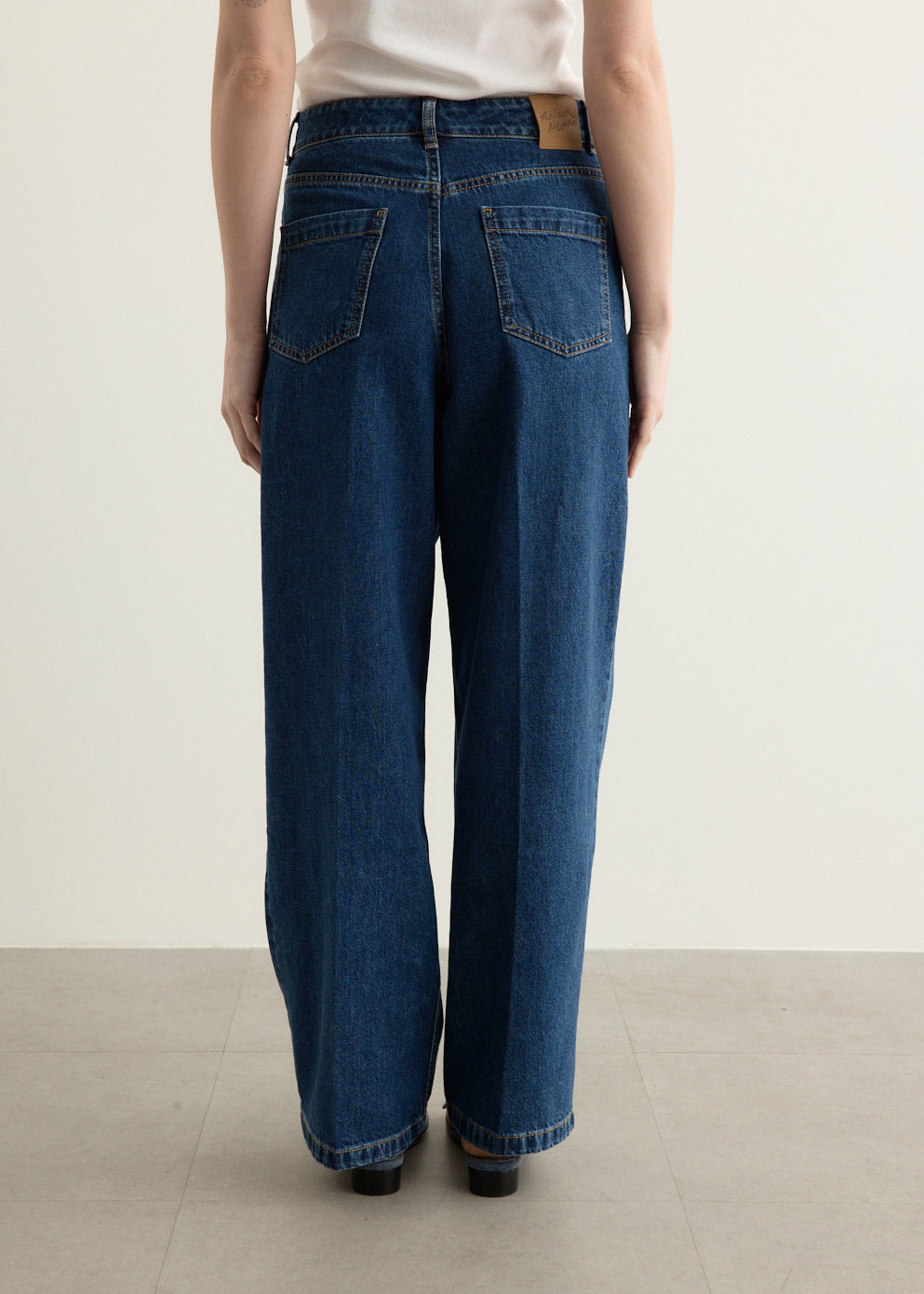Pleated Jeans