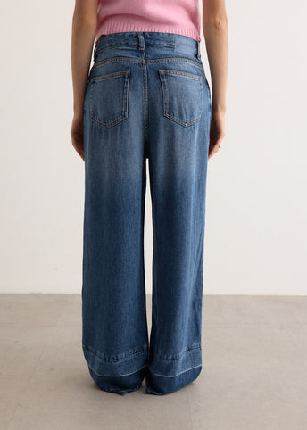 Light Denim Pleated Jeans