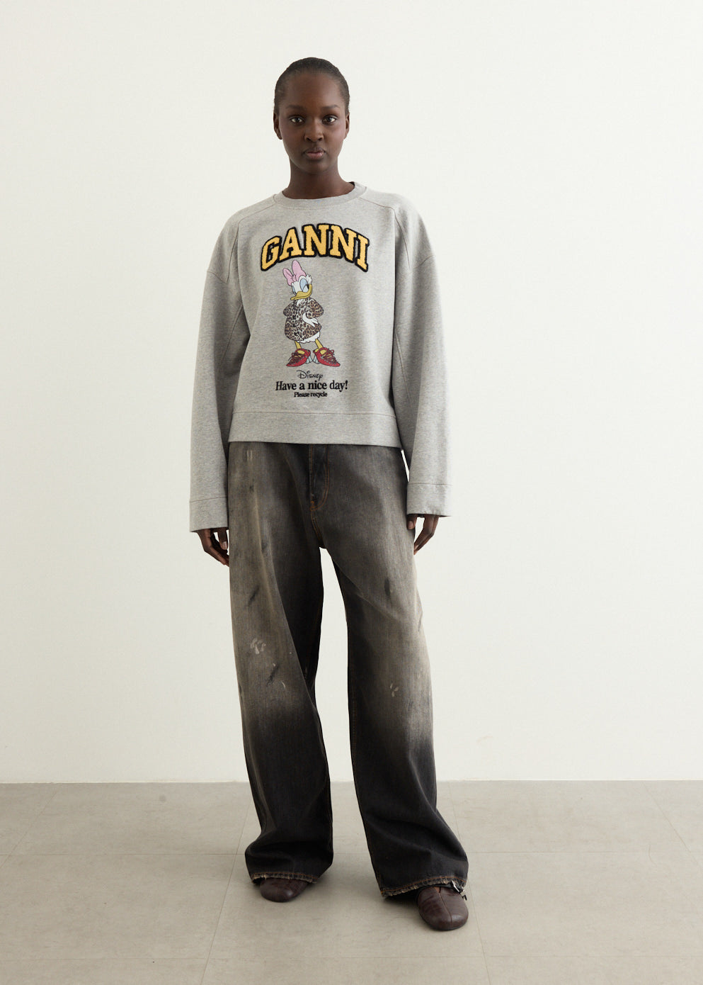 x Disney Daisy Duck Isoli Jersey Daisy Crewneck Sweatshirt