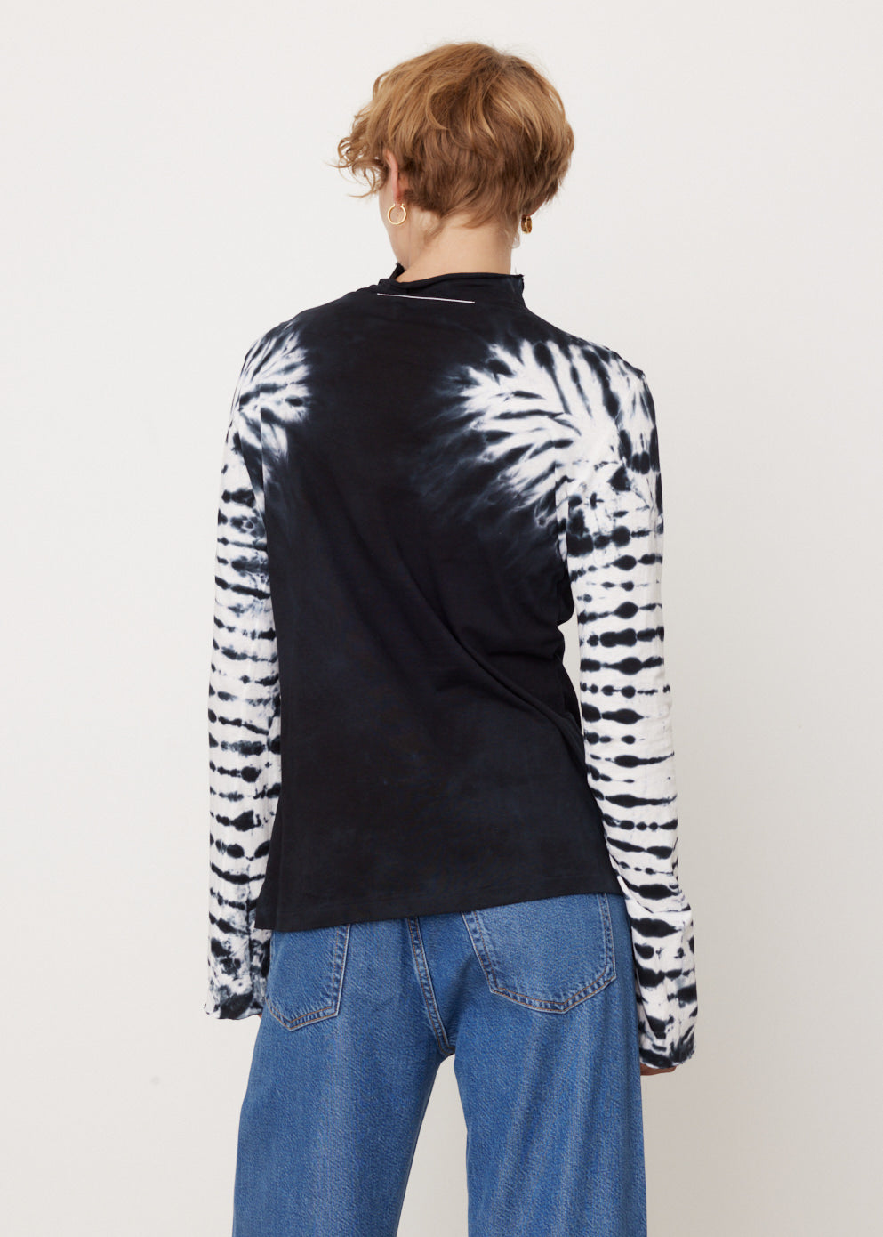 Streak Dye Raised Neck T-Shirt