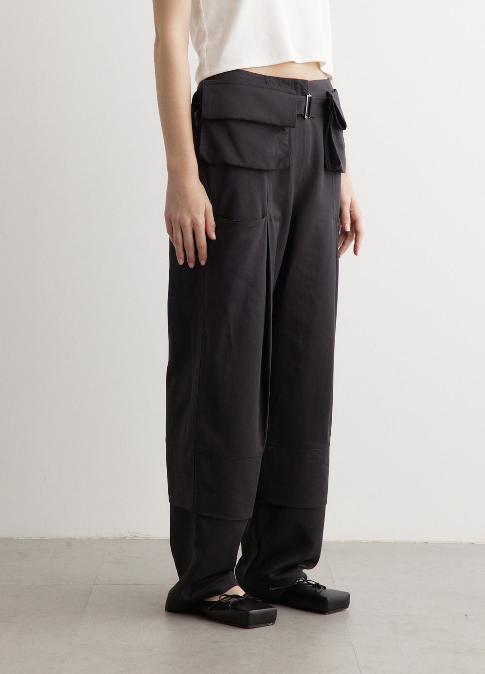 [LOW CLASSIC] /☆ 24SS DOUBLE BELTED POCKET PANTS / CHARCOAL Double Belted Pocket Pants