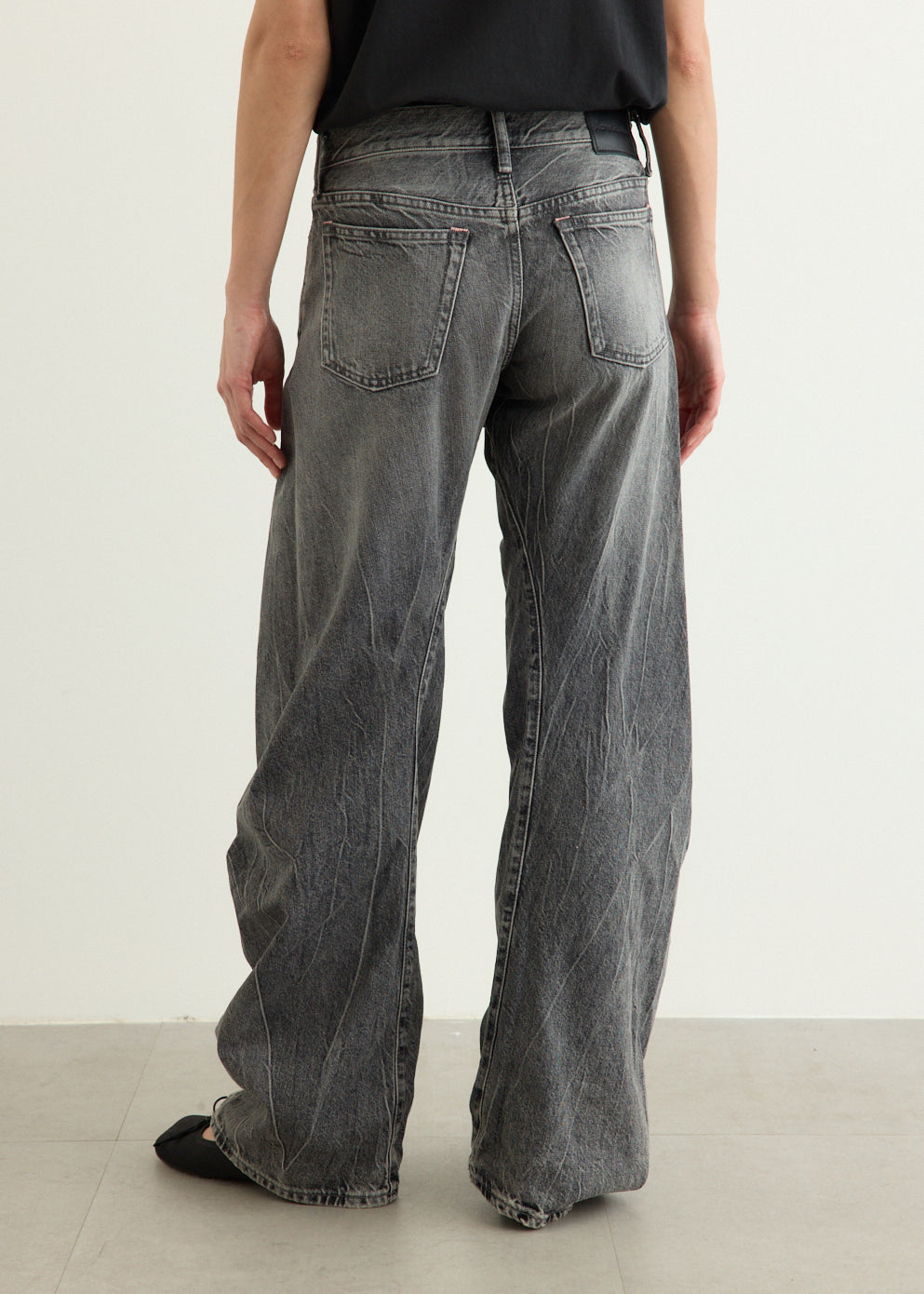 2006F Relaxed Fit Jeans