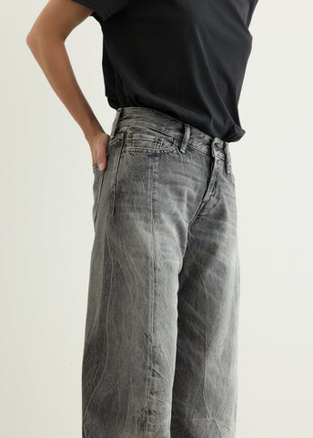 2006F Relaxed Fit Jeans