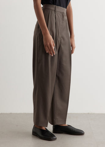 Double-Pleated Cropped Trousers