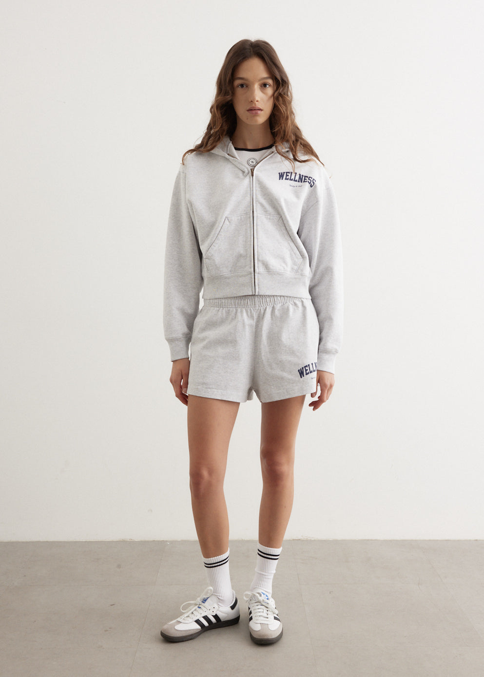 新品未開封☆Wellness Cropped Sweat Shirt Wellness Ivy Cropped Zip Hoodie