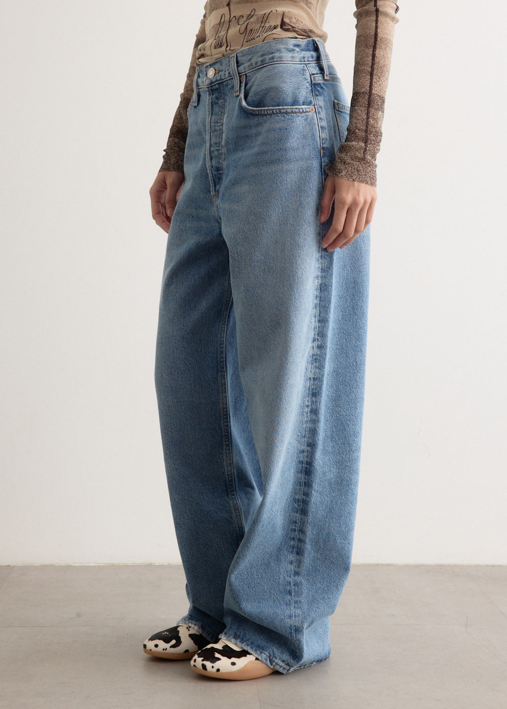 Low Slung Baggy Jeans