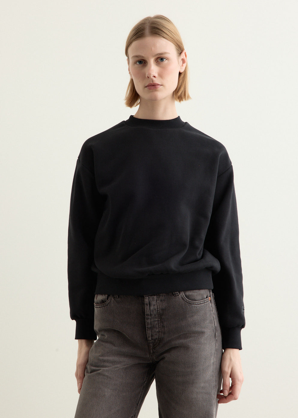 Women's Classic Fit Crewneck