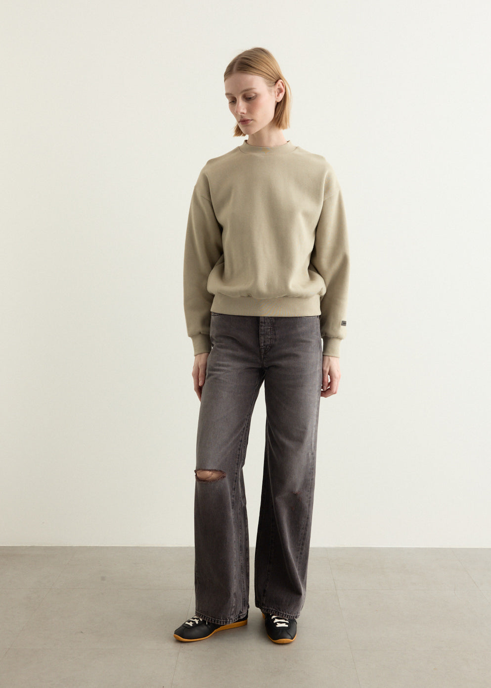 Women's Classic Fit Crewneck