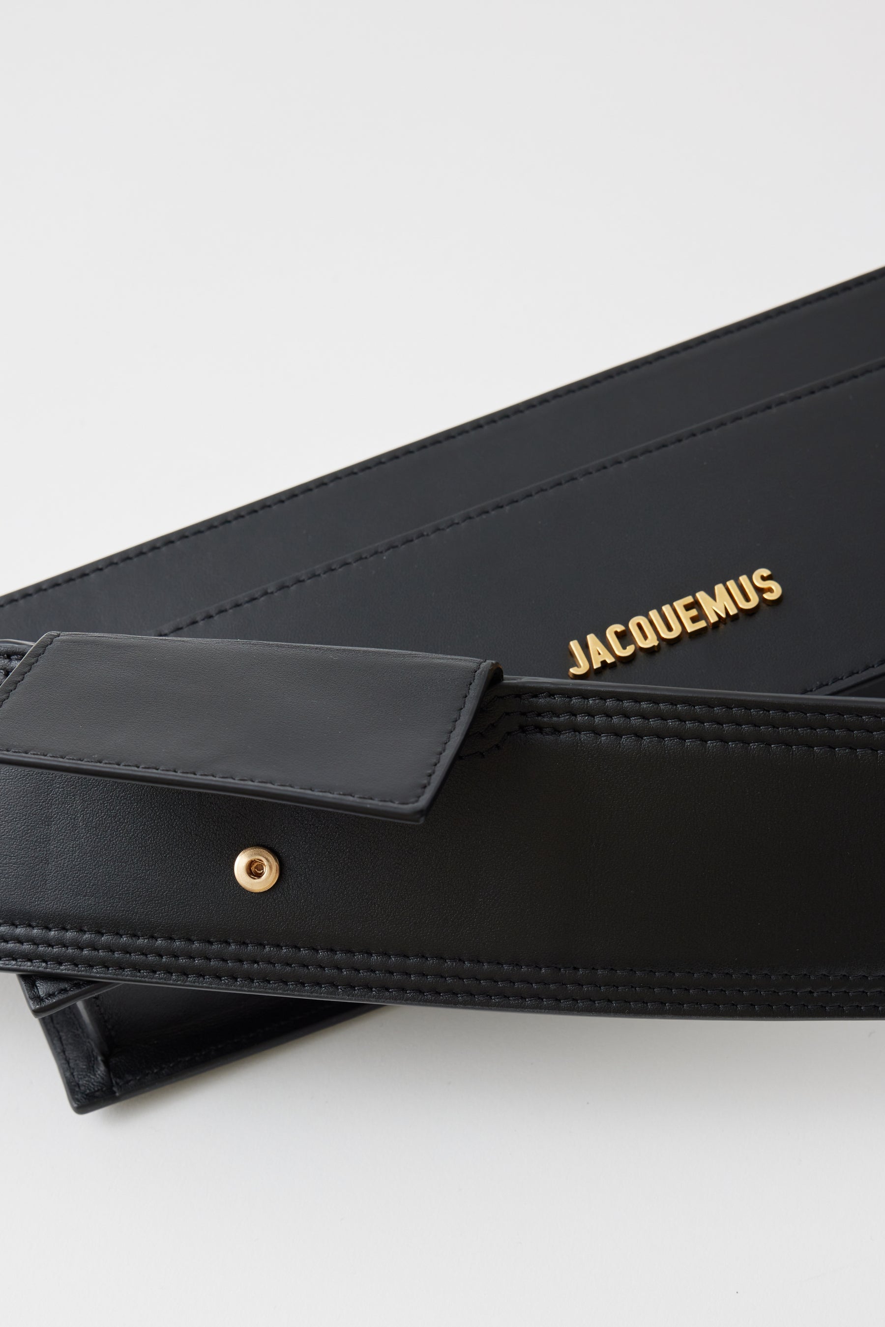 JACQUEMUS Le Ciuciu ショルダーバッグ 221010_Product_0468_1800x.jpg?