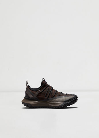 Mountain Fly Low Sneakers