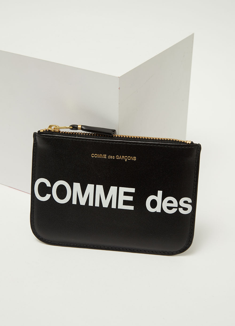 SA8100 Hugo Logo Small Pouch