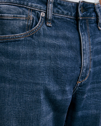 Fit 3 Authentic Stretch Jeans