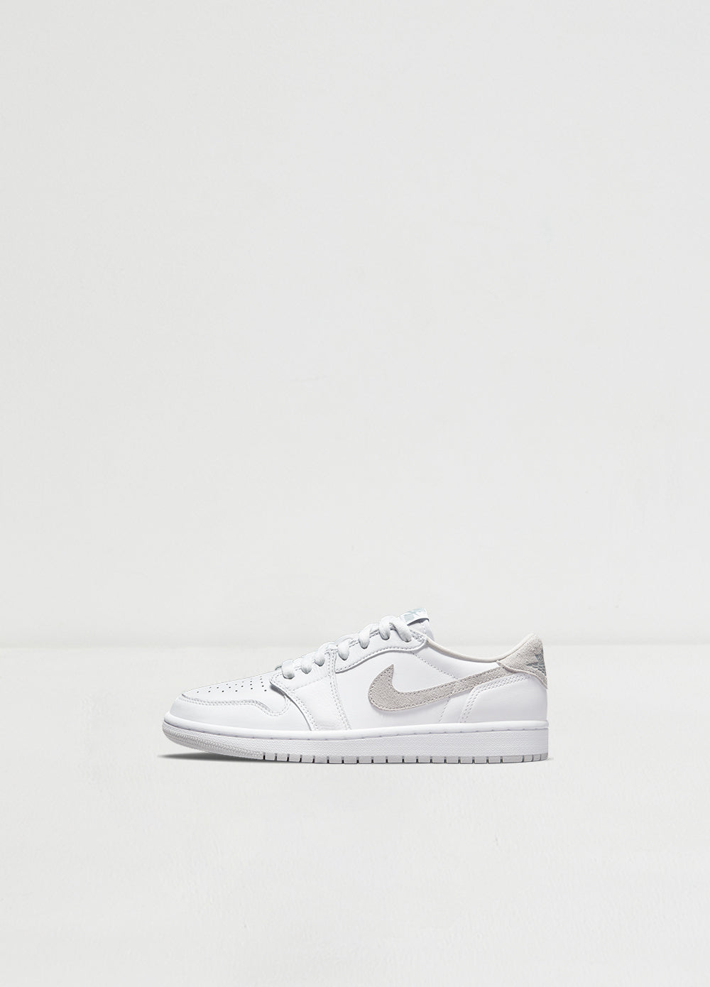 Womens Air Jordan 1 Low Sneakers