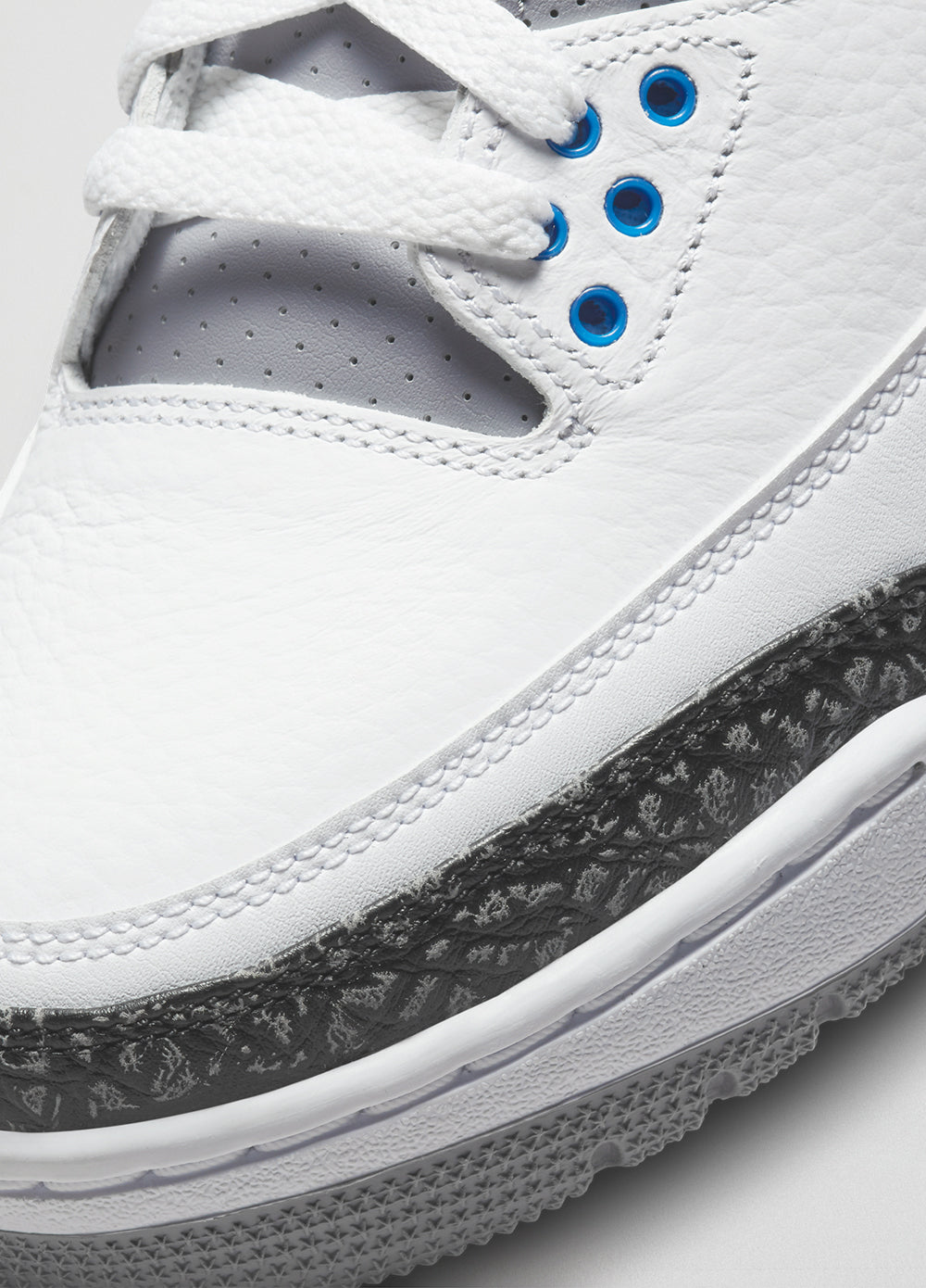 Air Jordan 3 Racer Blue