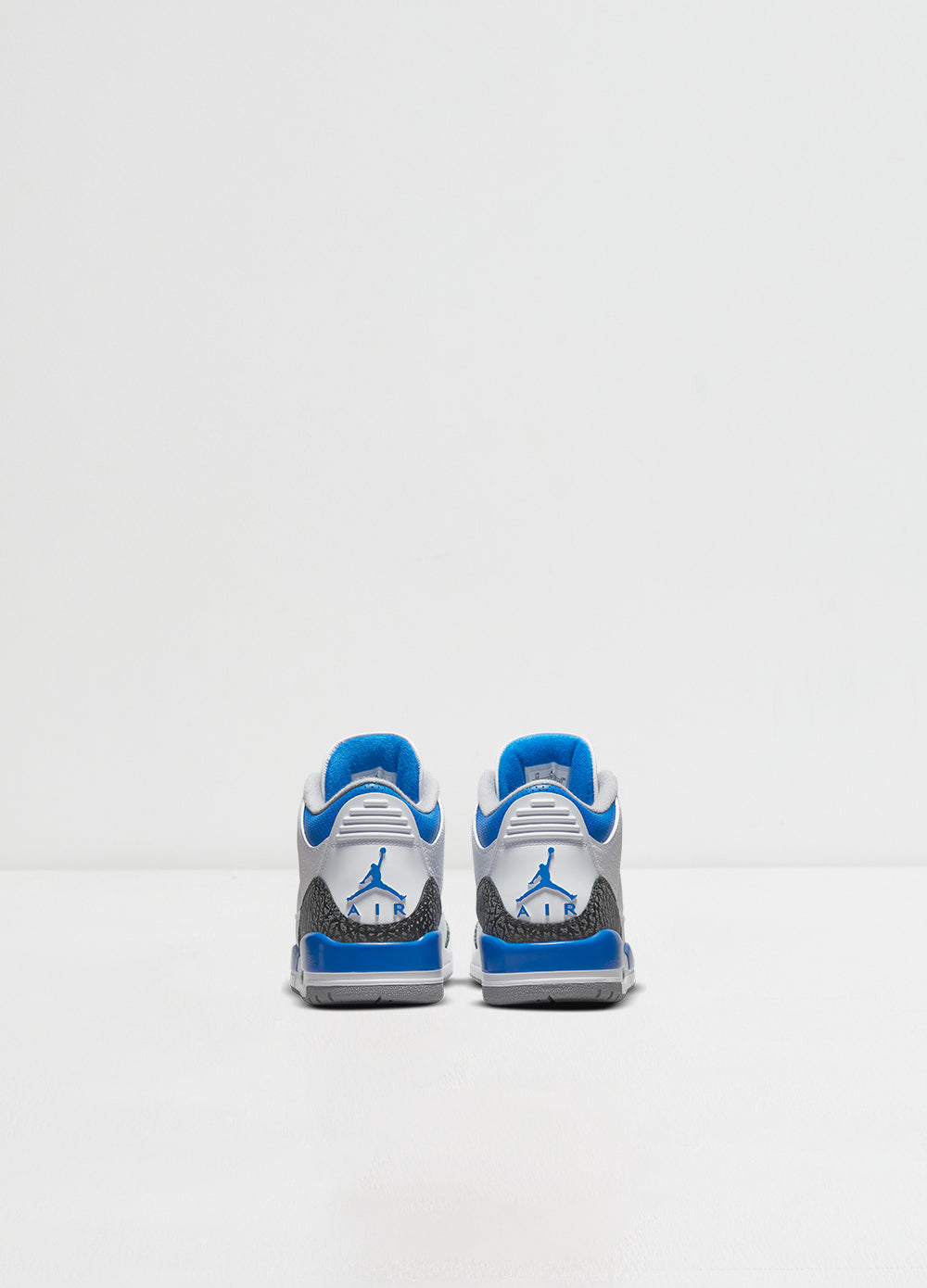 Air Jordan 3 Racer Blue