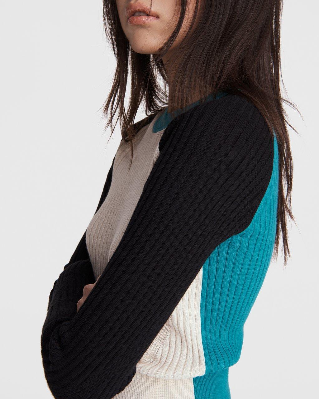 Navaya Crewneck Sweater
