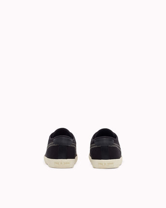 Court Sneaker