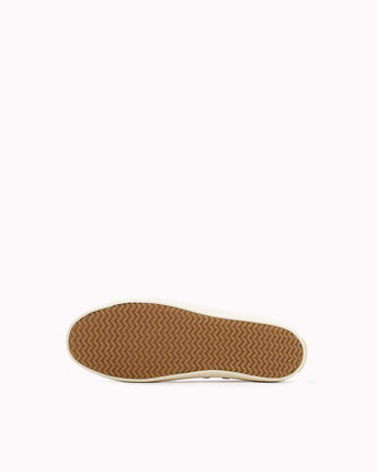 Court Sneaker