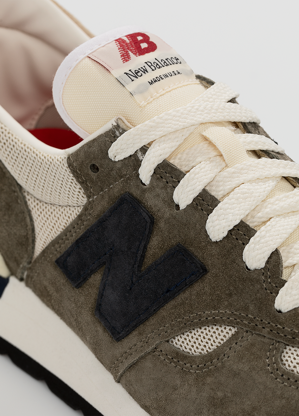 MADE in USA 990v1 Sneakers