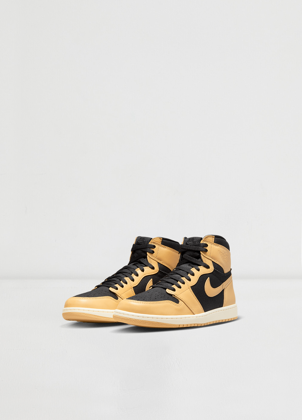 Air Jordan 1 Retro High OG Sneakers