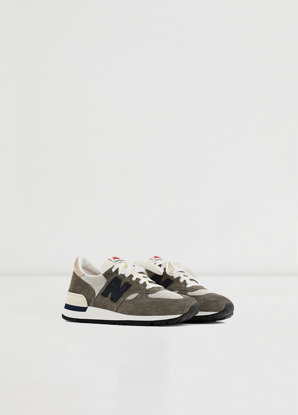 MADE in USA 990v1 Sneakers