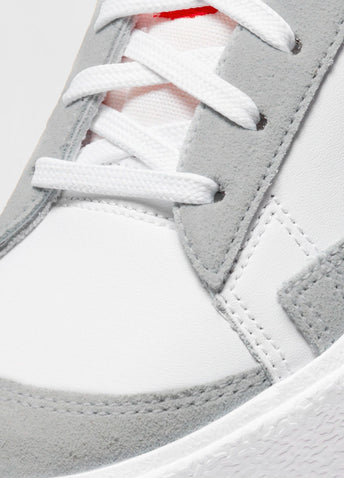 Blazer Low Flyleather Sneakers