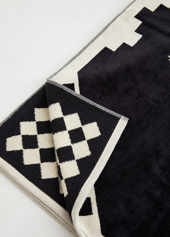Los Ojos Jacquard Towel