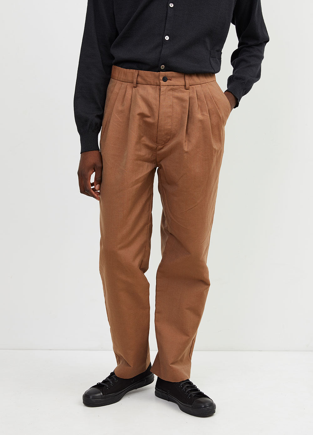 W/Li Tuck Pants