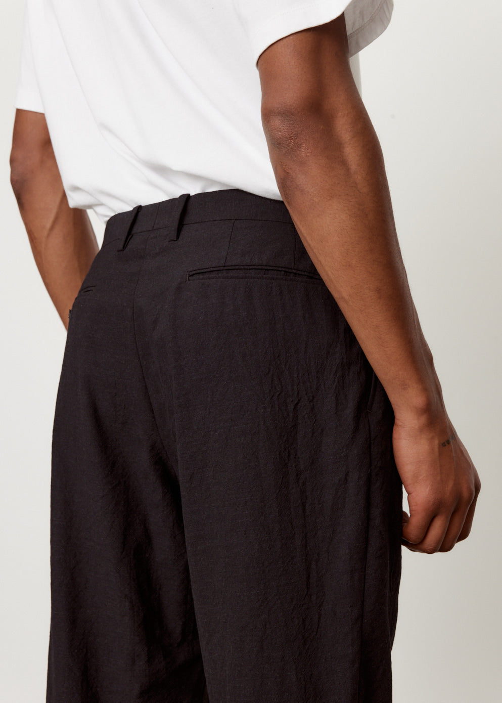 【PORTERNA】Inch Two Tuck Slacks MUSINSA | LENUCU Men's] Wide pin tuck slacks (black)