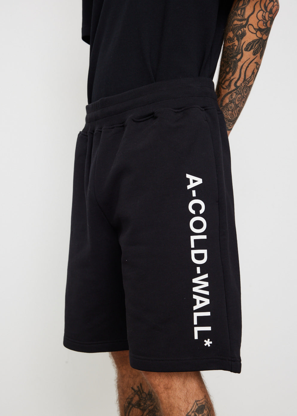 Essential Logo Sweatshort