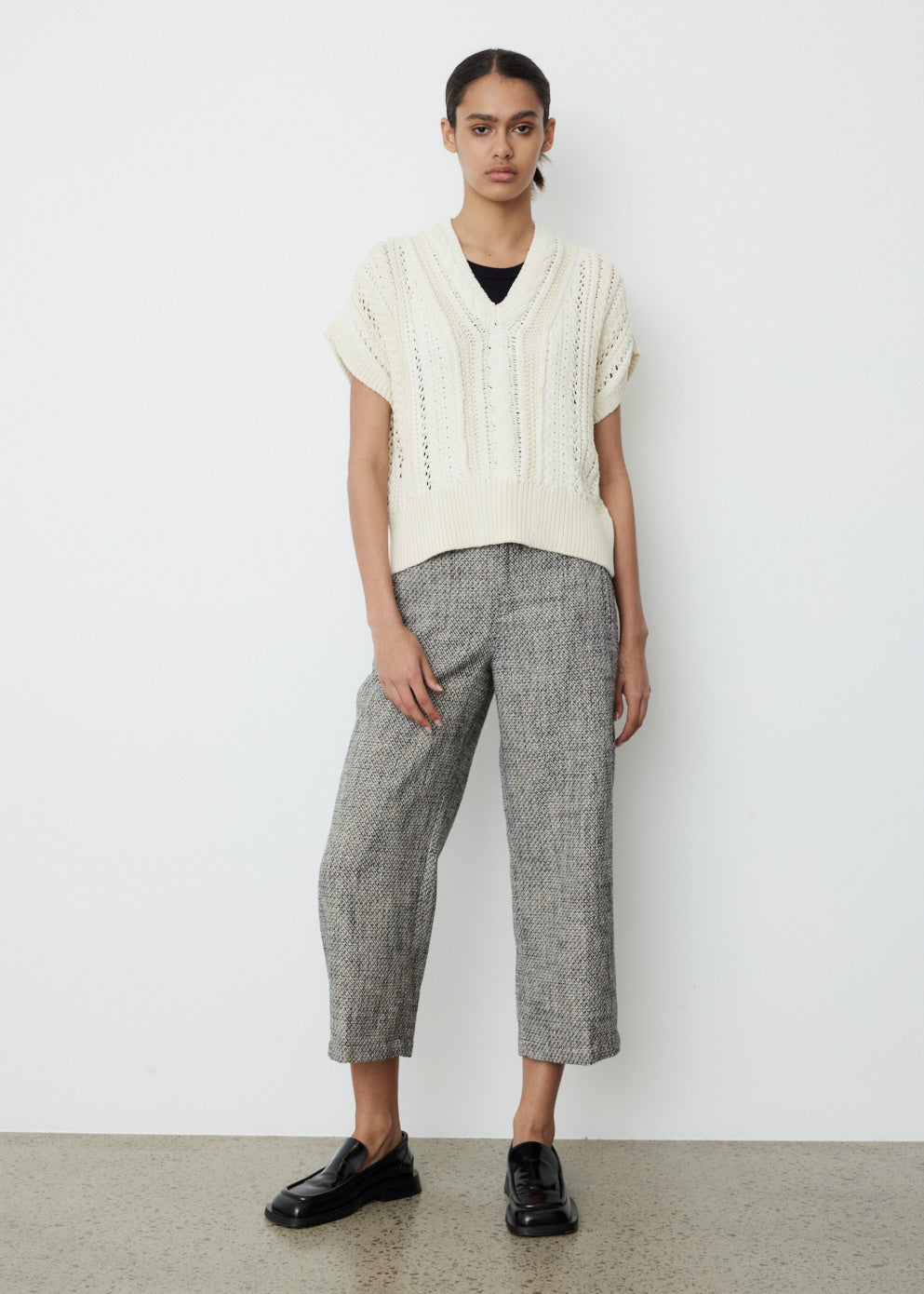 Jolie Sleeveless V-Neck