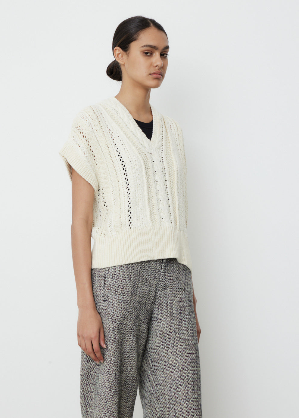 Jolie Sleeveless V-Neck
