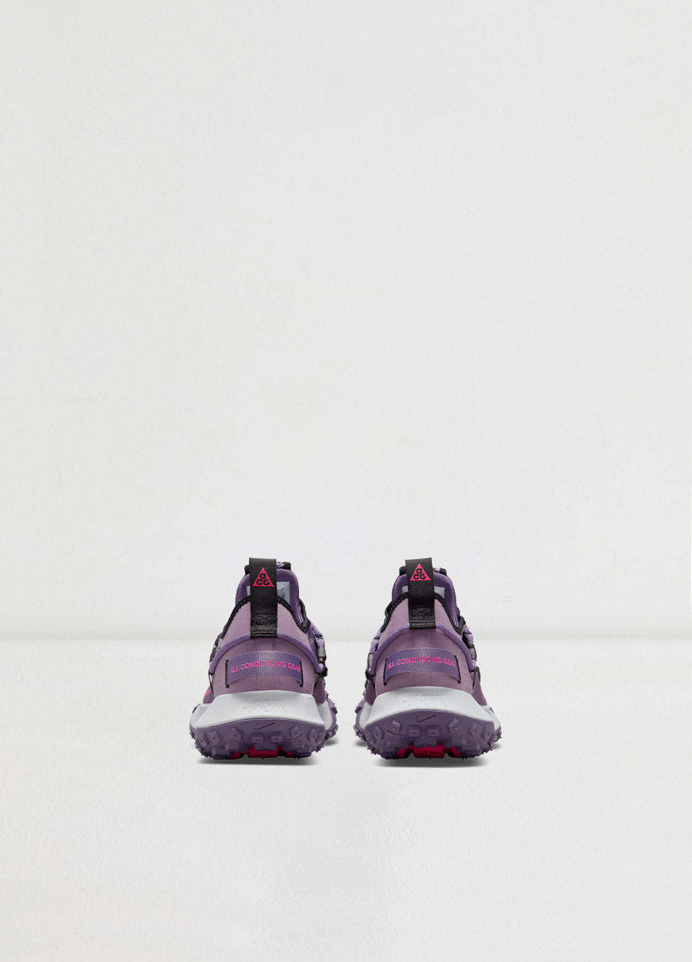 ACG Mountain Fly Low SE Sneaker
