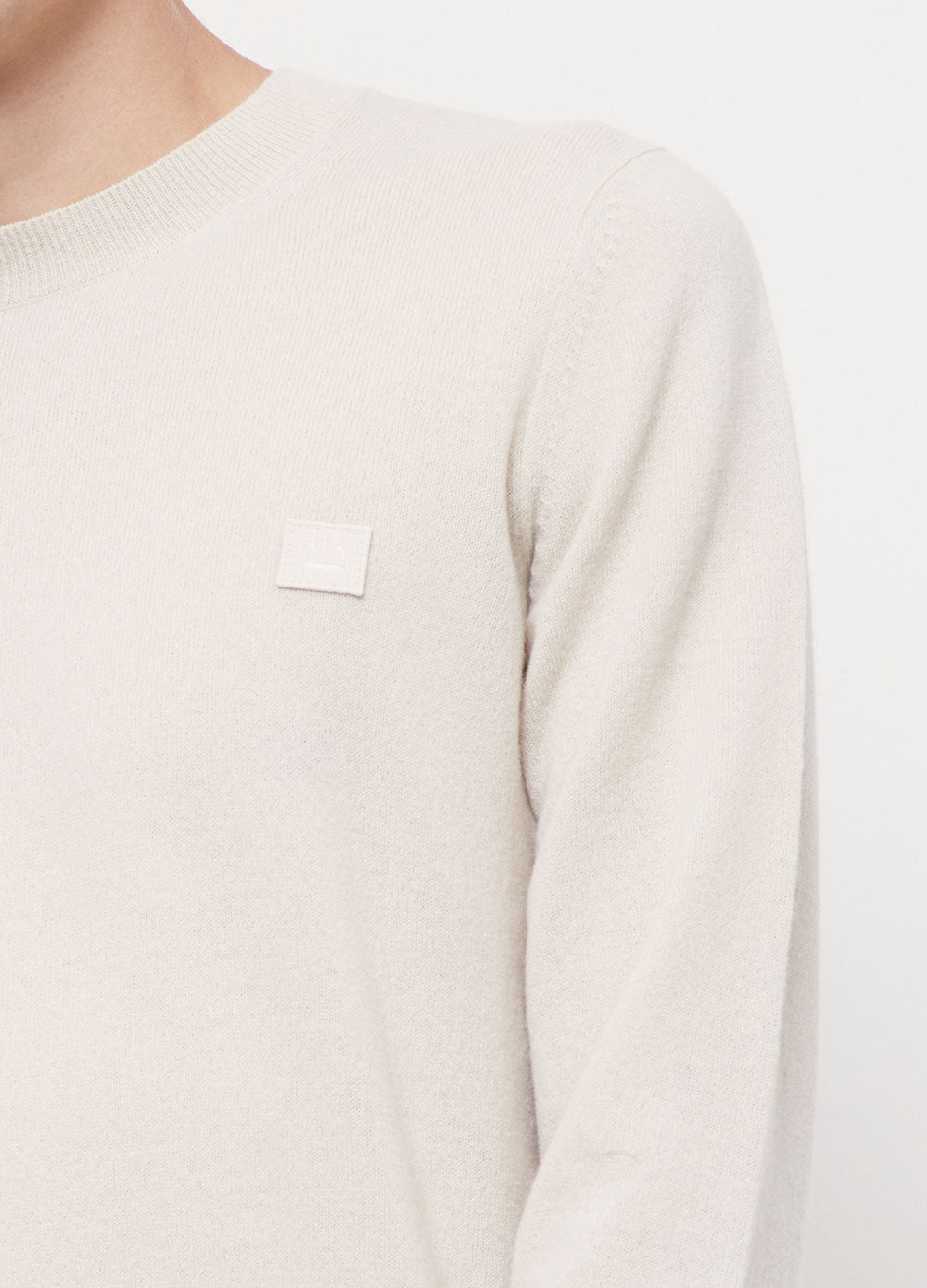 Face Sweater
