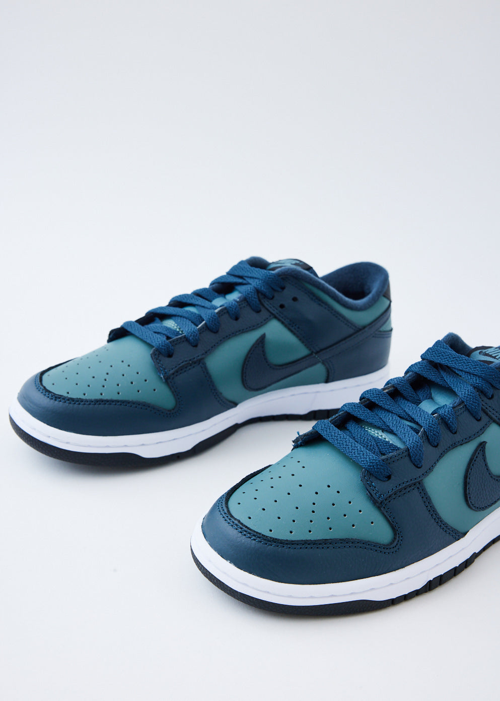 Dunk Low Retro Premium Sneakers
