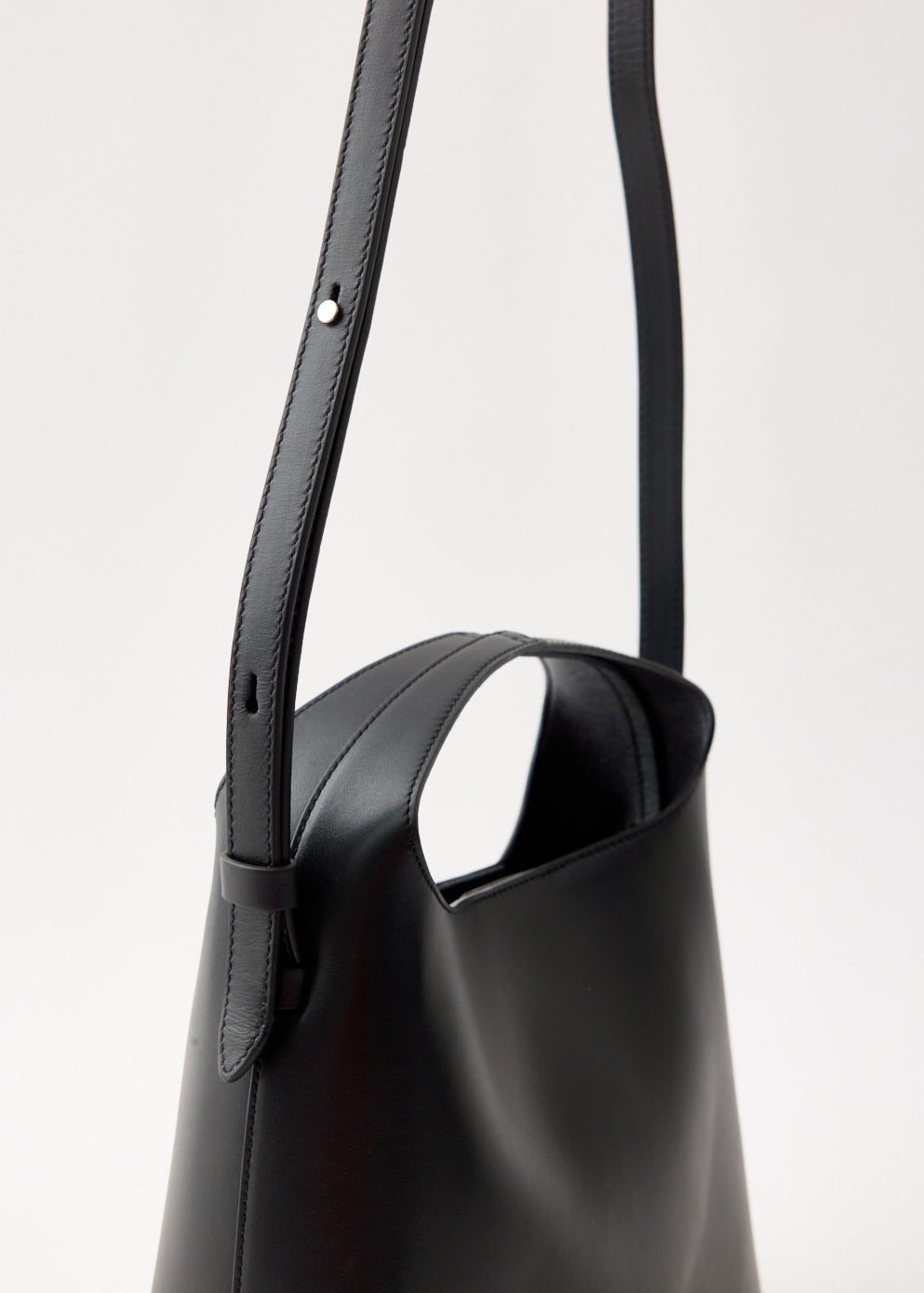 TOTES – AESTHER EKME