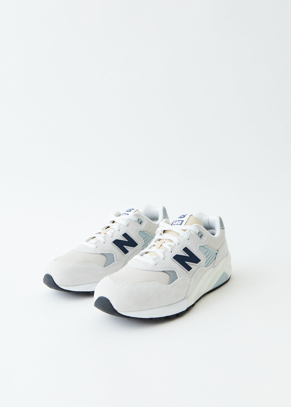 580 Sneakers